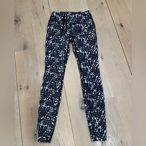 Nike Dri-fit Black and White Leggings